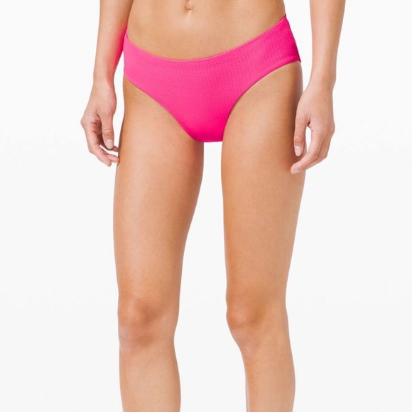 Lululemon Calm Tides Mid Rise Bottom *Seersucker